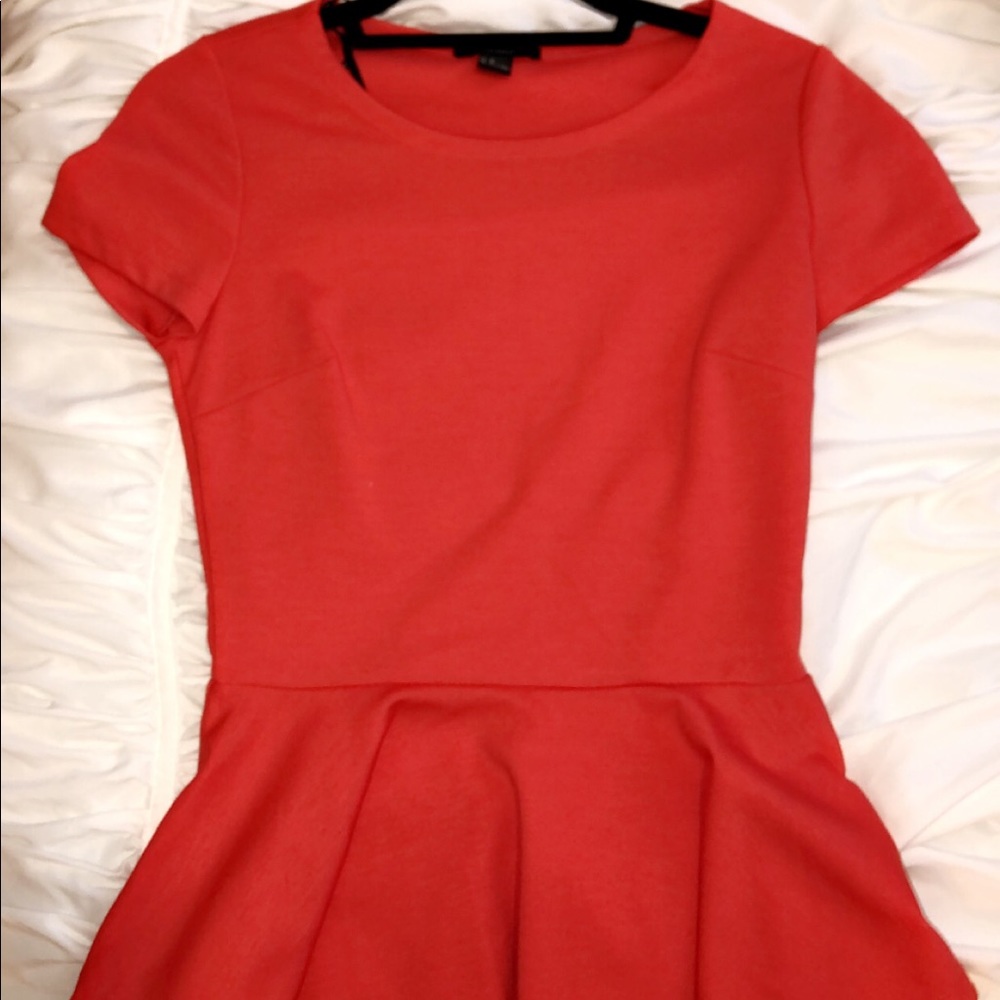 Pinkish - red shirt - Picture 2 of 2